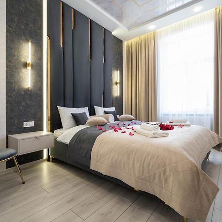 Rynok Square City Center Two Bedroom Apartment! Lvov Exteriér fotografie